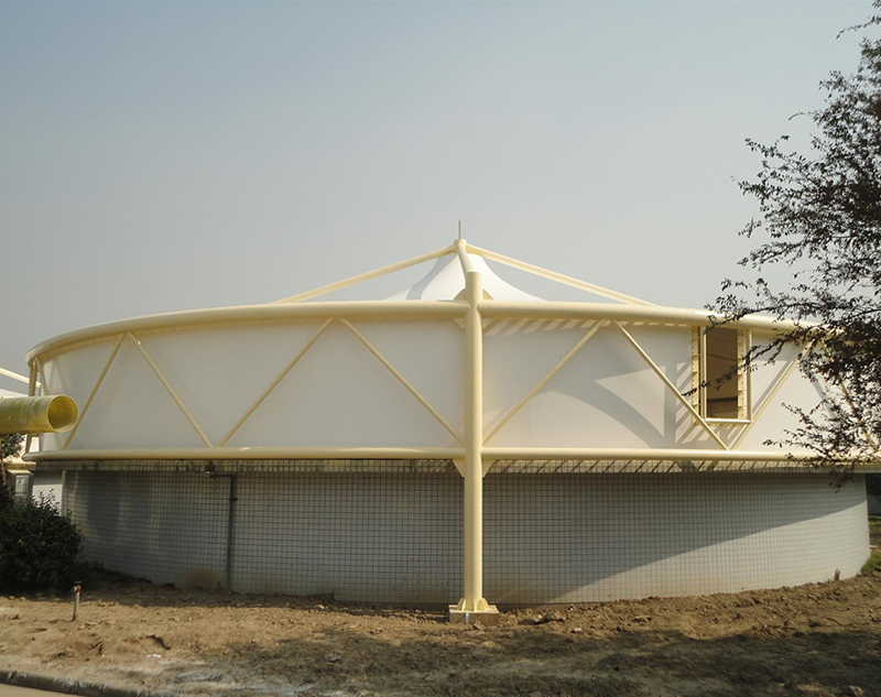 膜布局厂家先容污水池反吊膜加盖全封锁的上风