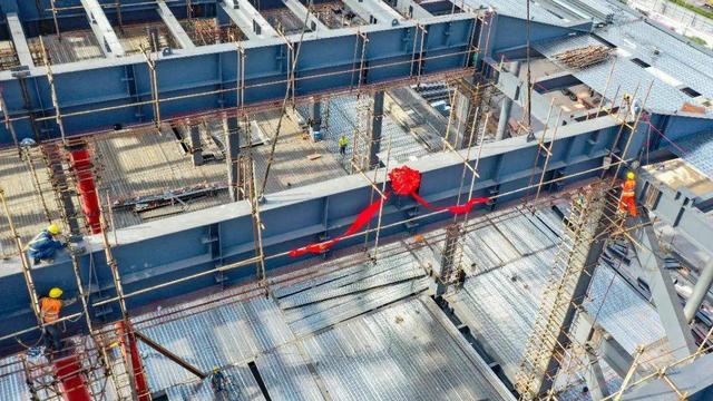 集会中间钢布局