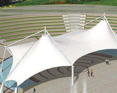 景观膜布局工程在操纵阶段有哪些上风呢？