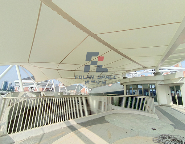 厦门扇形中庭膜布局